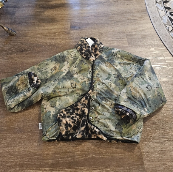 NWT Johnny Was Calme Fleece Shapra Jacket Black and Tan Floral Printed - Picture 12 of 14